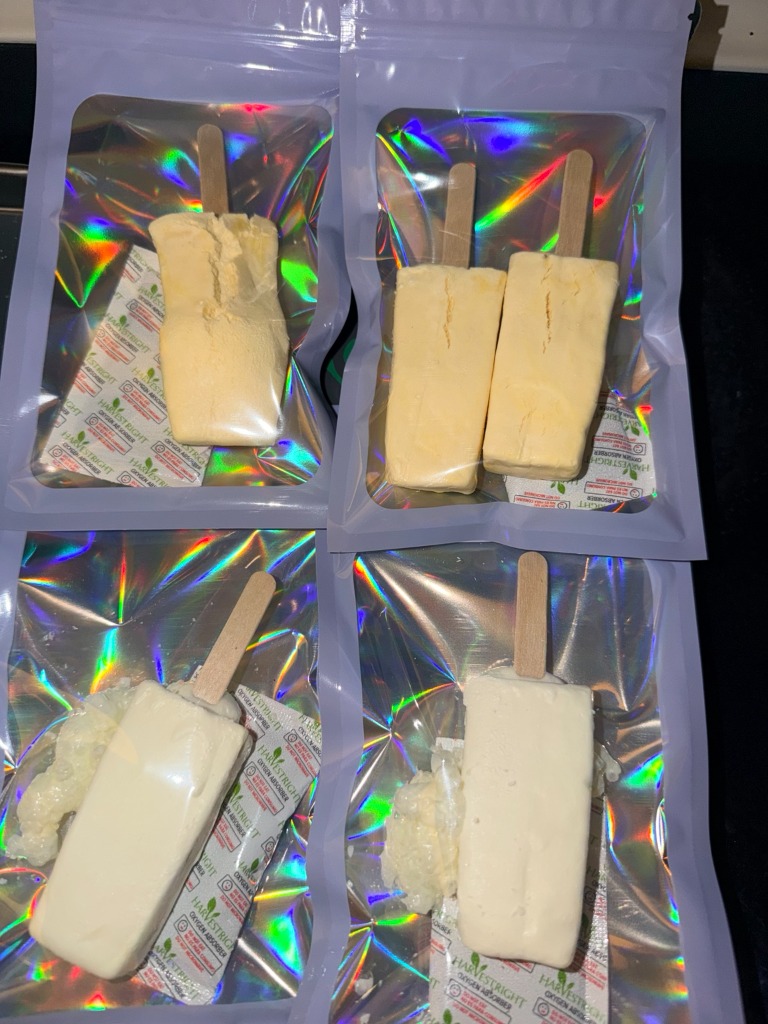 Real Freeze Dried Strawberry Paleta Bar